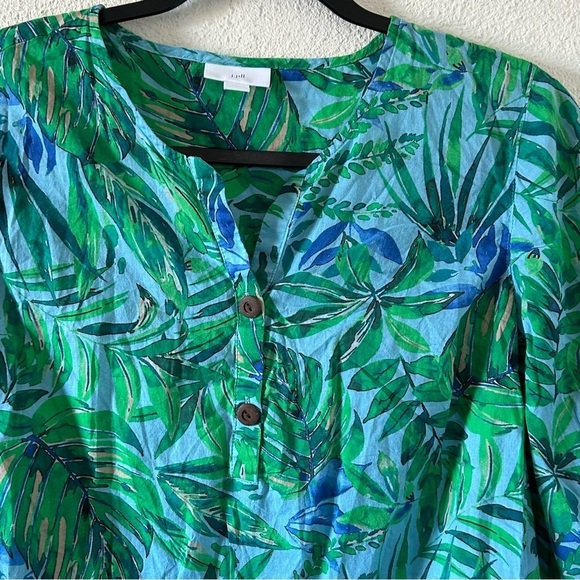 J. Jill Women’s Pop Over Top Medium Blue Green 1/3 Button 3/4 Sleeves Palm Tree - Picture 2 of 8